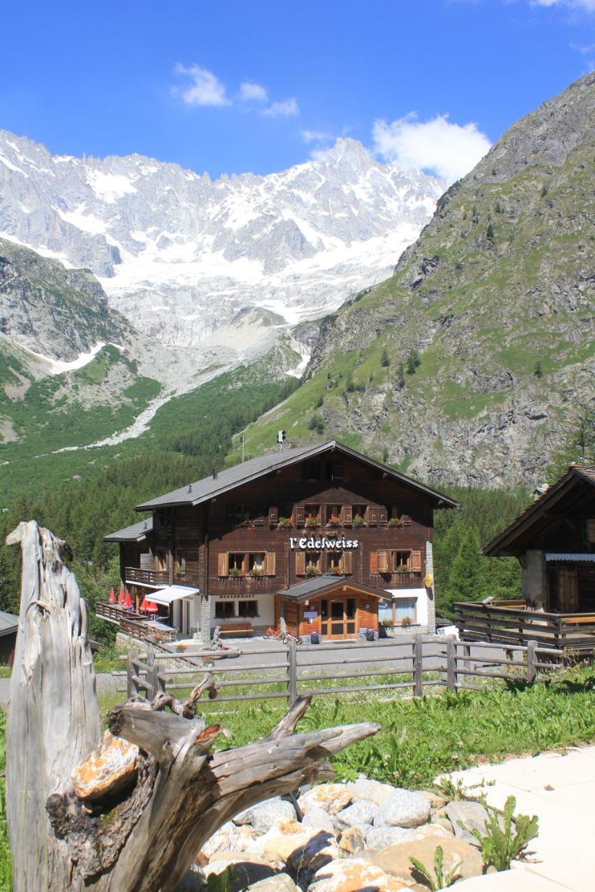 Hotel Edelweiss La Fouly Exteriör bild